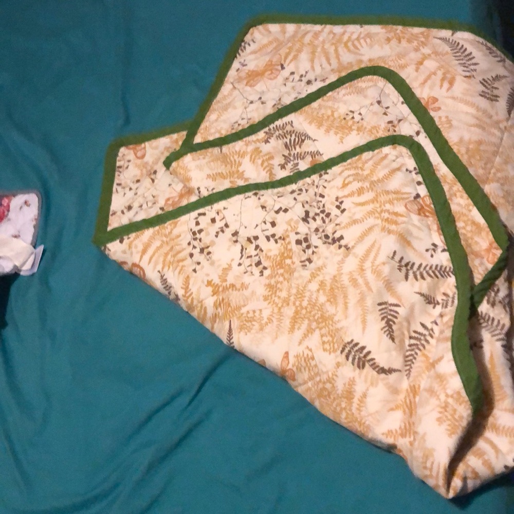 Handmade lap throw. AS IS - Picture 5 of 5